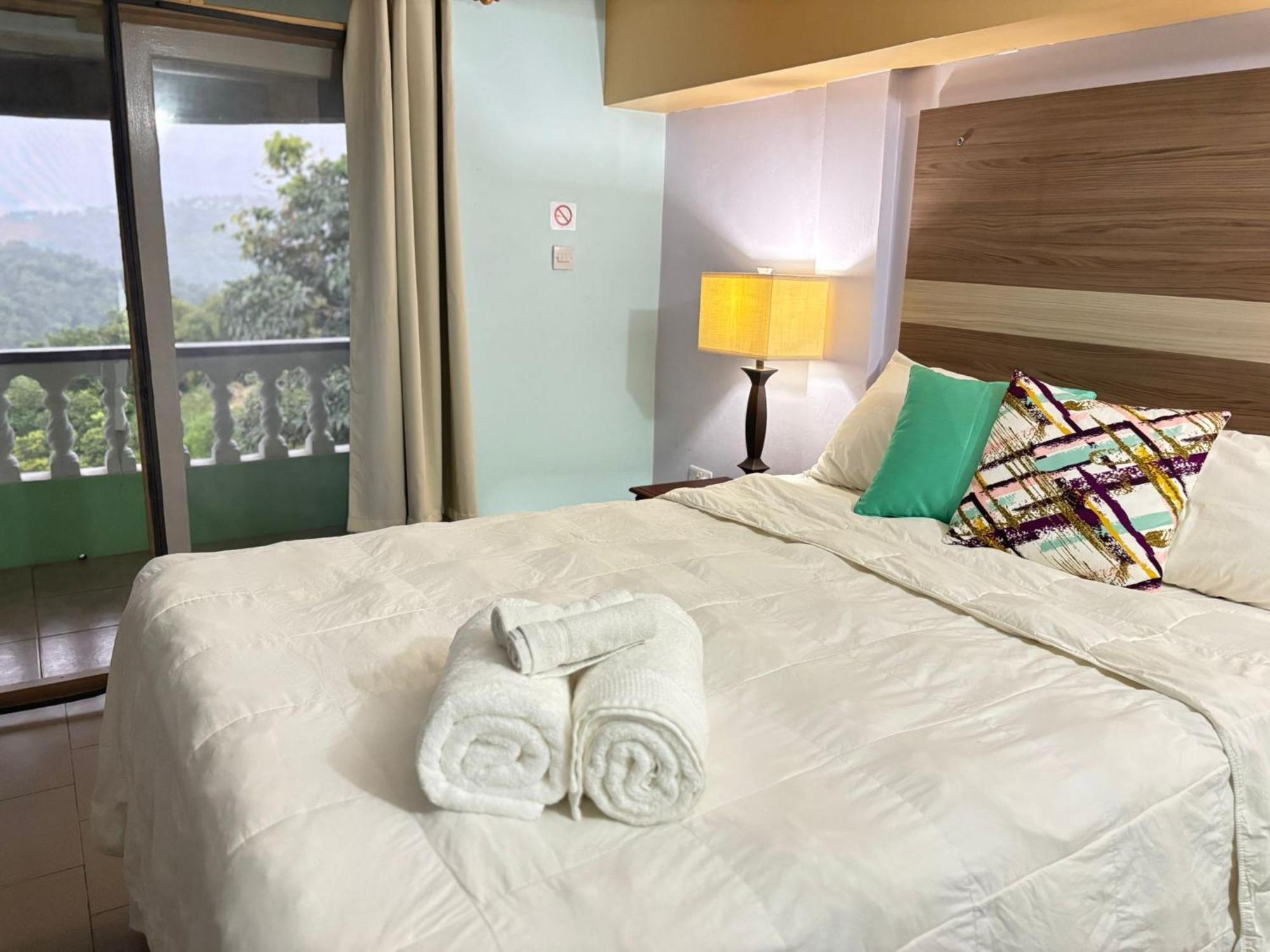 Bed and Breakfast Matthew'S Miracle View Розо Экстерьер фото