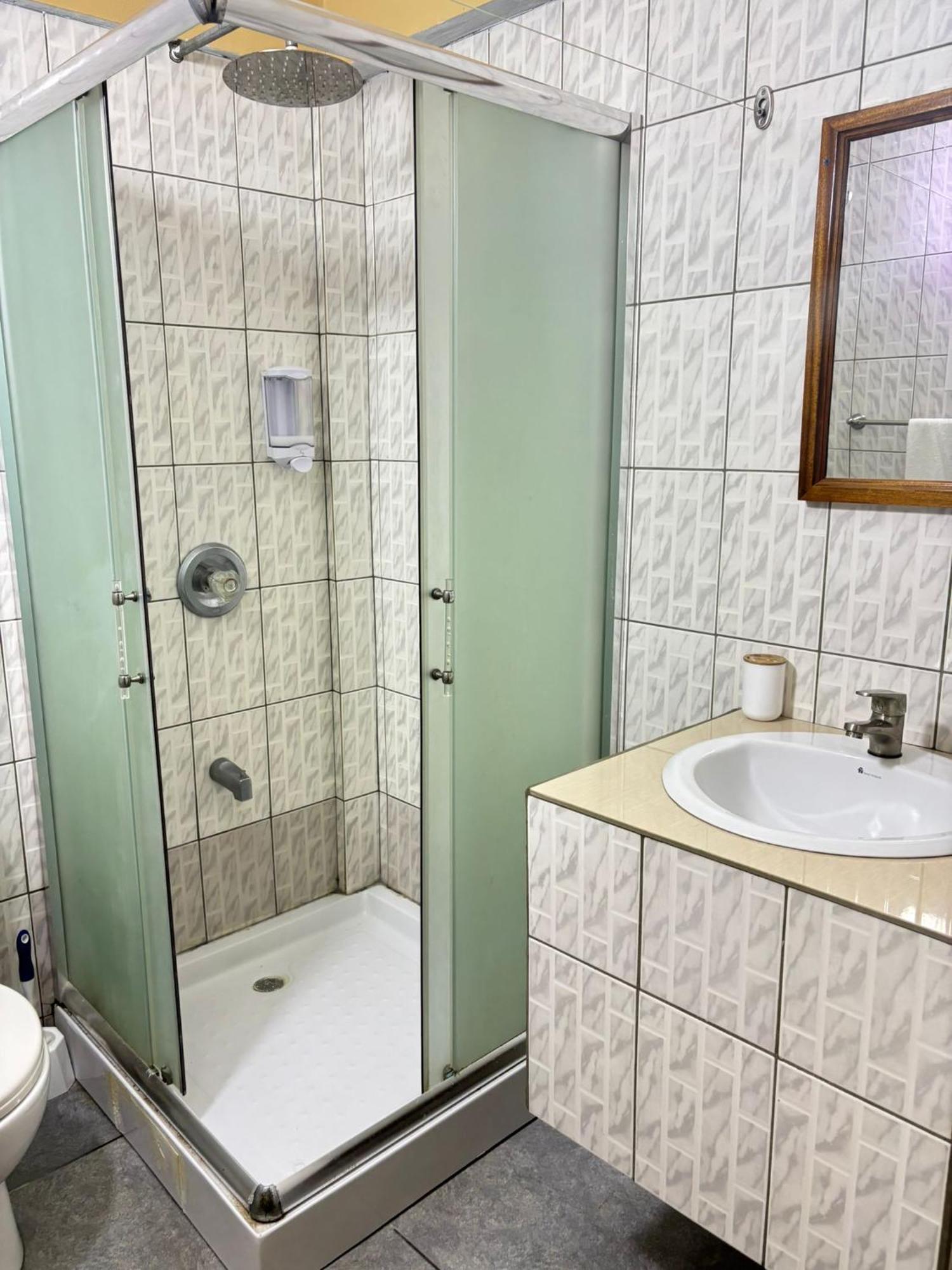 Bed and Breakfast Matthew'S Miracle View Розо Экстерьер фото