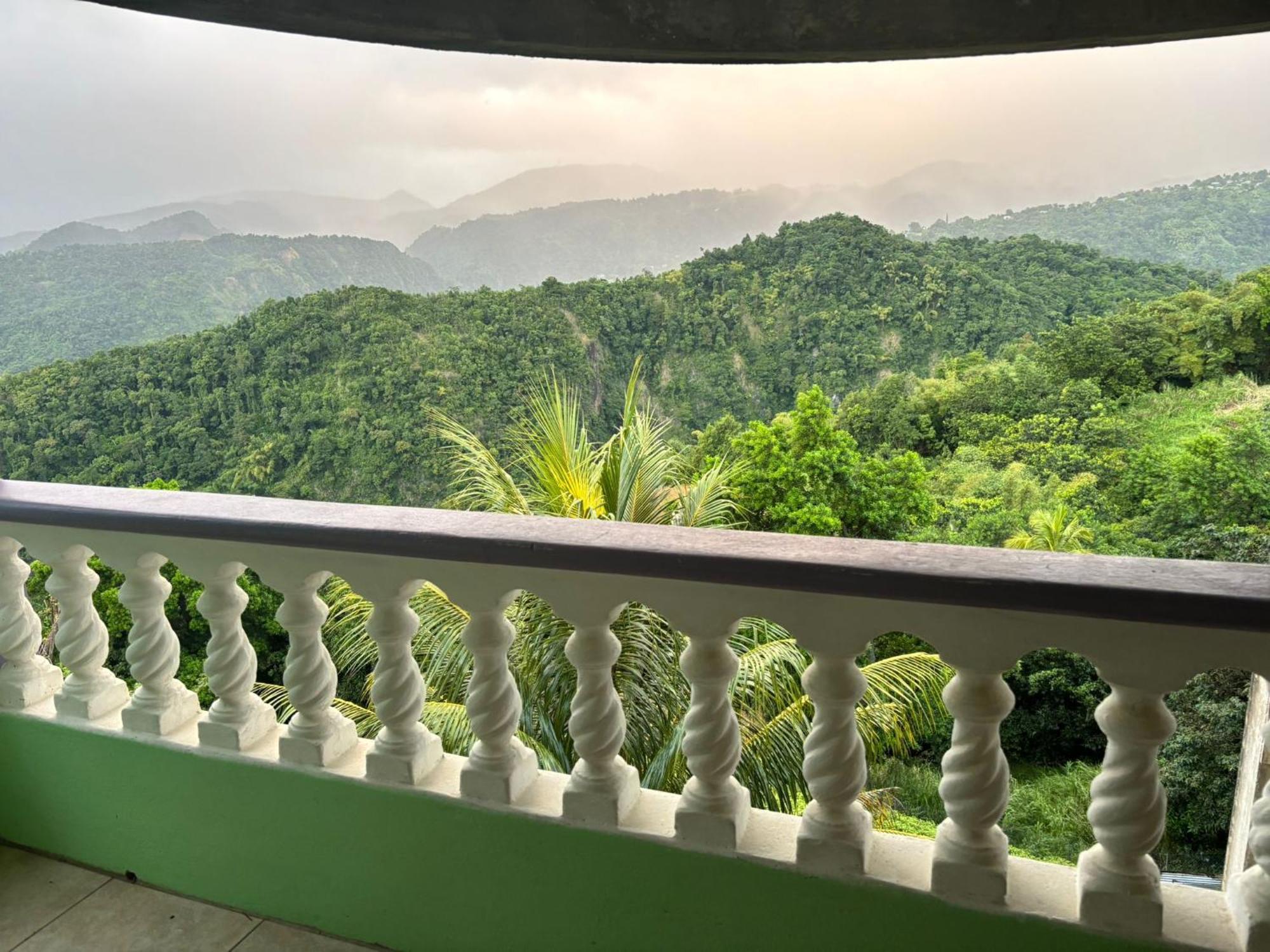 Bed and Breakfast Matthew'S Miracle View Розо Экстерьер фото